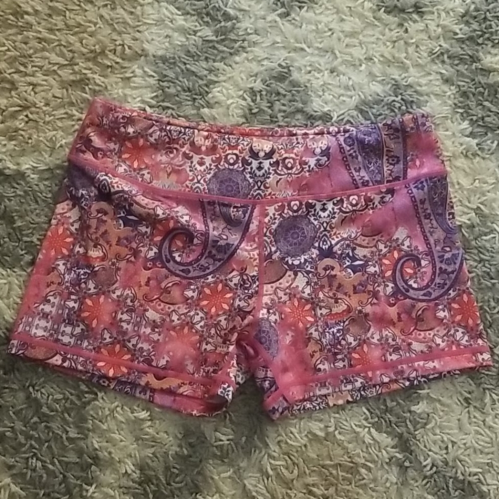 IAB MFG 3" booty shorts L 10 pink